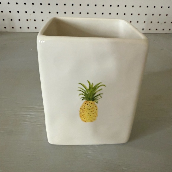 Rae Dunn Other - Rae Dunn Artisan Collection Pineapple White Ceramic Pencil & Pen Holder